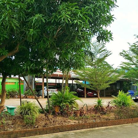 Blue House Sukhothai Bagian luar foto