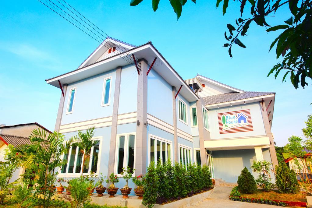 Blue House Sukhothai Bagian luar foto